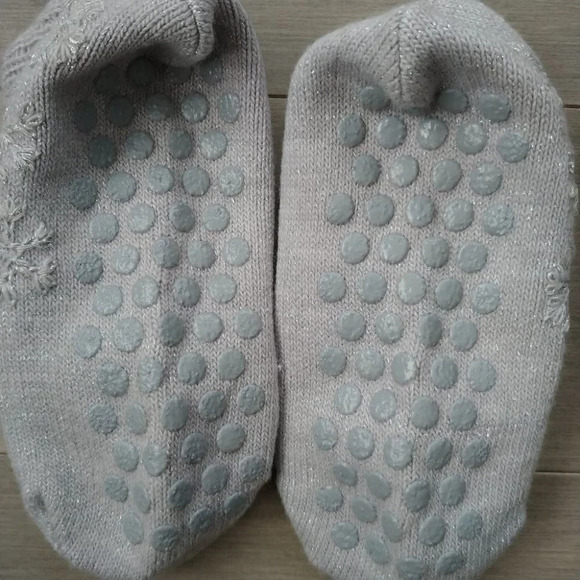 NWOT  Knit Non-Slip Pantouffle/Slippers - Picture 4 of 4